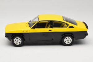 Opel Kadett C GT/E イエロー & ブラック Minichamps 1:18 180045521 メタル - 画像 4/8