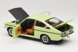 Opel Kadett C SR グリーン Minichamps 1:18 180045625 メタル - 画像 5/8