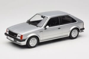 Opel Kadett D GTE シルバー MCG 1:18 MCG18533 メタル