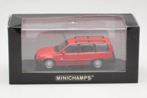 Opel Kadett E Club ステーションワゴン レッド Minichamps 1:43 400045910 メタル - 画像 2/3