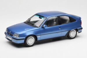 Opel Kadett E GSi ライトブルーメタリック Norev 1:18 183615 メタル