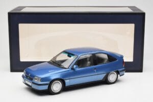 Opel Kadett E GSi ライトブルーメタリック Norev 1:18 183615 メタル - 画像 6/6