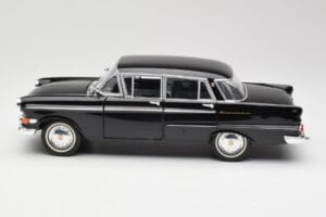 Opel Kapitan P1 ブラック Revell 1:18 08822 メタル - 画像 4/8