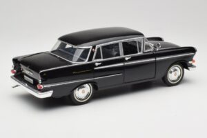 Opel Kapitan P2 ブラック Revell 1:18 08821 メタル - 画像 3/8