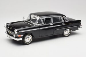 Opel Kapitan P2 ブラック Revell 1:18 08821 メタル