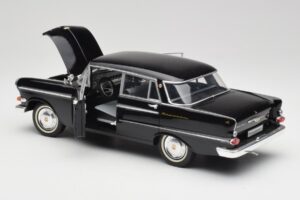 Opel Kapitan P2 ブラック Revell 1:18 08821 メタル - 画像 5/8