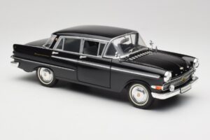 Opel Kapitan P2 ブラック Revell 1:18 08821 メタル - 画像 6/8