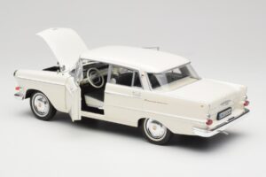 Opel Kapitan P2 ホワイト Revell 1:18 08821-M1 メタル - 画像 5/8