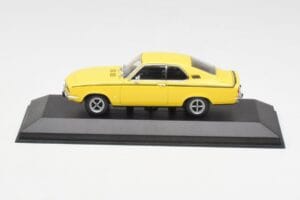 Opel Manta A SR イエロー Minichamps 1:43 400045502 メタル