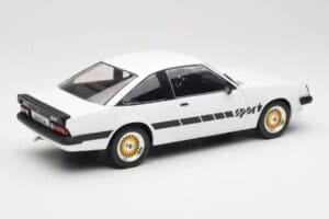 Opel Manta B Sport ホワイト MCG 1:18 MCG18237 メタル - 画像 2/6