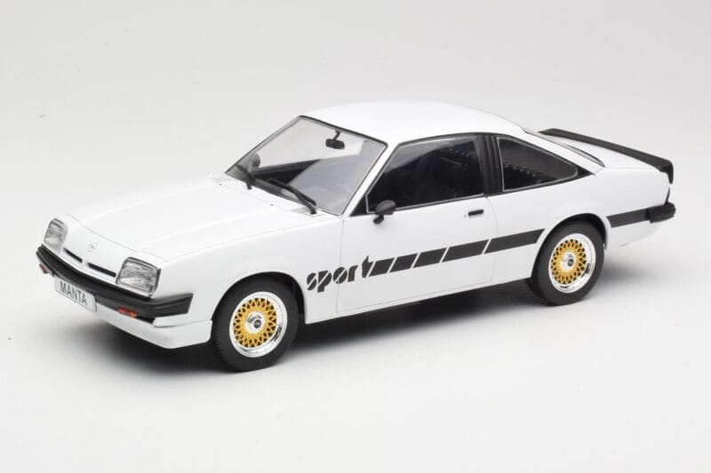 Opel Manta B Sport ホワイト MCG 1:18 MCG18237 メタル