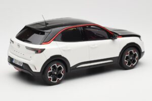 Opel Mokka-E GS Line Jada ホワイト Otto 1:18 OT1045 レジン - 画像 2/6