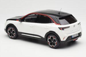 Opel Mokka-E GS Line Jada ホワイト Otto 1:18 OT1045 レジン - 画像 5/6