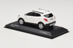 Opel Mokka ホワイト Minichamps 1:43 410042100 メタル - 画像 3/4