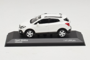 Opel Mokka ホワイト Minichamps 1:43 410042100 メタル