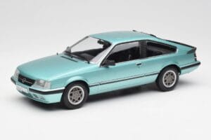 Opel Monza 2.5 E Beryll グリーン Norev 1:18 183643 メタル