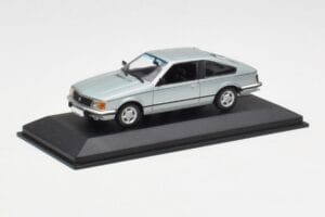Opel Monza A シルバー Minichamps 1:43 400045122 メタル - 画像 2/4