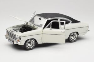 Opel Olympia A Coupe ホワイト ブラック Revell 1:18 8446 メタル - 画像 2/8