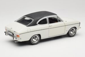 Opel Olympia A Coupe ホワイト ブラック Revell 1:18 8446 メタル - 画像 3/8