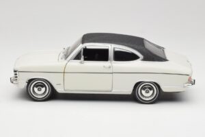 Opel Olympia A Coupe ホワイト ブラック Revell 1:18 8446 メタル - 画像 4/8