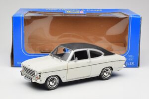 Opel Olympia A Coupe ホワイト ブラック Revell 1:18 8446 メタル - 画像 8/8