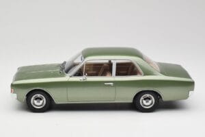 Opel Rekord C Green Metallic Minichamps 1:18 107047000 レジン - 画像 3/6