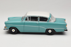 Opel Rekord P1 ターコイズブルー Minichamps 1:18 180043200 メタル - 画像 4/8