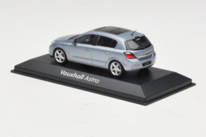 Opel Astra H Blue Metallic Minichamps 1:43 ASTRA004 メタル - 画像 3/4