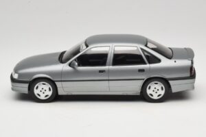Opel Vectra A 2000 16V ダークグレー MCG 1:18 MCG18462 メタル - 画像 3/6