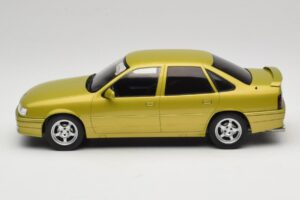 Opel Vectra A 2000 16V イエロー MCG 1:18 MCG18463 メタル - 画像 3/6