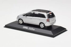 Opel Zafira B シルバー Minichamps 1:43 1799109 メタル - 画像 3/4