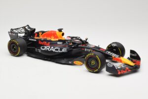Oracle Red Bull Racing RB19 #1 M. Verstappen Winner Italian GP 2023 Minichamps 1:18 110231501 メタル - 画像 4/6