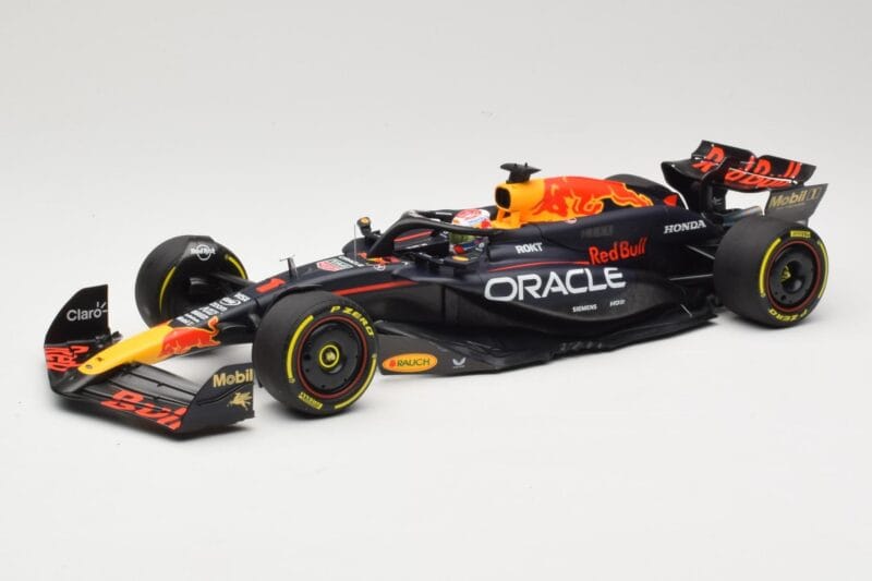 Red Bull Racing RB20 #1 M. Verstappen Winner China GP 2024 Minichamps 1:18 110240501 メタル