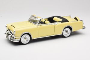Packard Caribbean カブリオレ イエロー Road Signature 1:18 92798 メタル