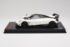 Pagani Huayra BC White Metallic Yy Model 1:18 REMC025 レジン