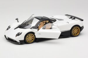 Pagani Zonda F ホワイト Mondo Motors 1:18 157655 メタル - 画像 2/8
