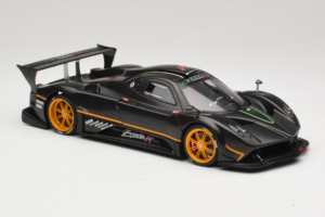 Pagani Zonda R Revolucion Carbon Fiber AUTOart 1:18 78261 メタル - 画像 6/8
