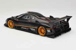 Pagani Zonda R Revolucion Carbon Fiber AUTOart 1:18 78261 メタル - 画像 7/8
