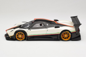 Pagani Zonda R Revolucion ホワイト AUTOart 1:18 78262 メタル - 画像 4/8