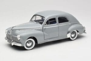 Peugeot 203 Gris Clair Solido 1:18 8145 メタル