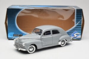 Peugeot 203 Gris Clair Solido 1:18 8145 メタル - 画像 8/8