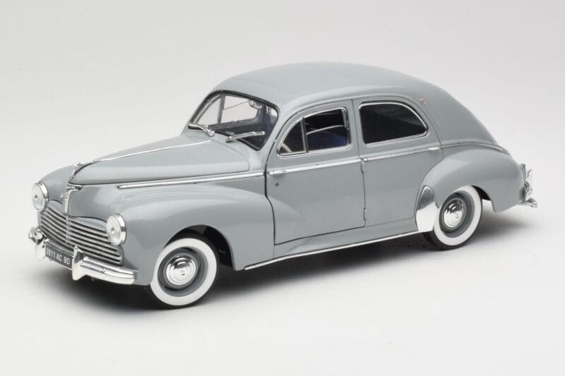Peugeot 203 Gris Clair Solido 1:18 8145 メタル