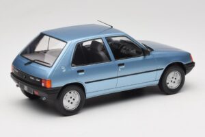 Peugeot 205 ブルー MCG 1:18 MCG18491 メタル - 画像 2/6