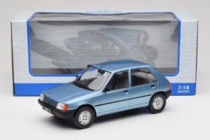 Peugeot 205 ブルー MCG 1:18 MCG18491 メタル - 画像 6/6