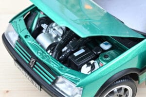 Peugeot 205 GTi Griffe サンルーフ付き グリーン Norev 1:18 184847 メタル - 画像 3/3