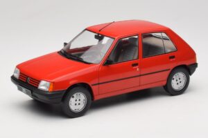 Peugeot 205 レッド MCG 1:18 MCG18492 メタル