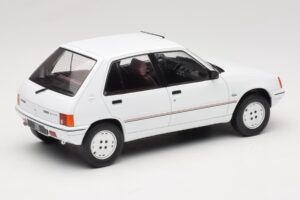 Peugeot 205 ホワイト MCG 1:18 MCG18493 メタル - 画像 2/6