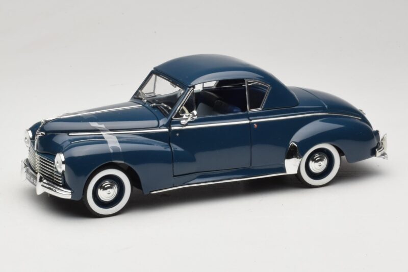 Peugeot 302 クーペ ブルー Solido 1:18 8168 メタル