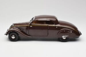 Peugeot 402 Eclipse チョコレート Norev 1:18 184873 メタル - 画像 5/12