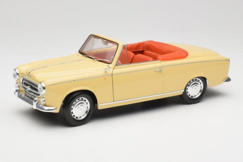 Peugeot 403 カブリオレ サンドイエロー Solido 1:18 8165 メタル